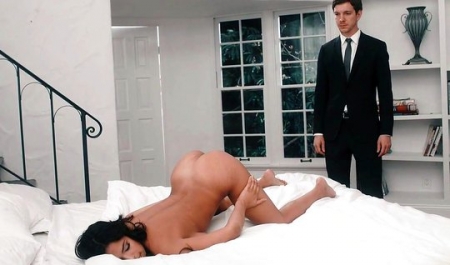 Billionaire Boss Fucks Young Maid on Villa Like His Property