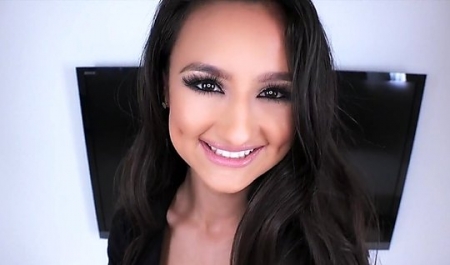 Local Stud Picks Up Appetizing Babe for Raw Hard Fuck