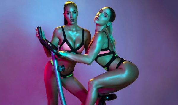 Two Horny Lesbians Gym Sex: Sweaty Scissoring Pussy Grind Orgasms