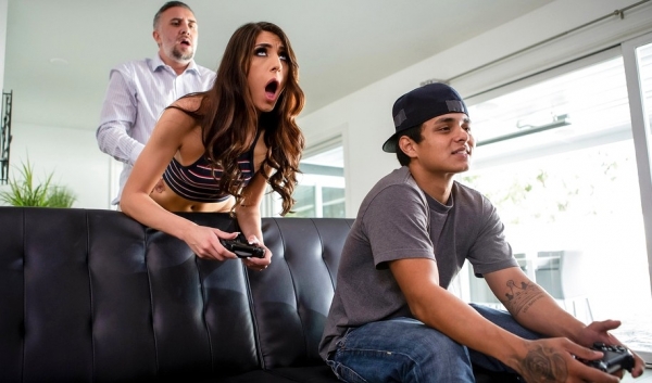 Came to Visit Neighbor and Ended Up Fucking His Hot Girlfriend Hard