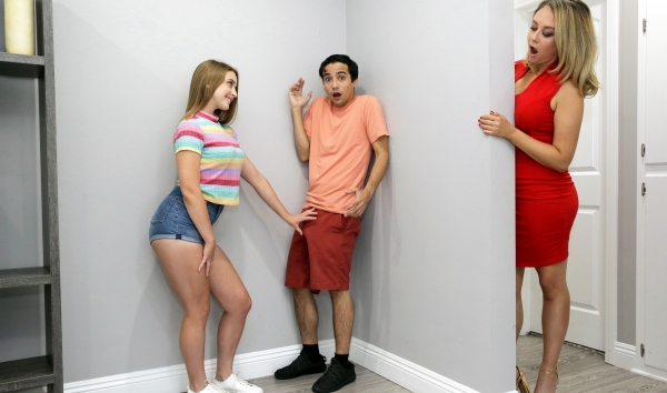 Fuck Girlfriend and Her Busty Mature MILF Mom Threesome 4K