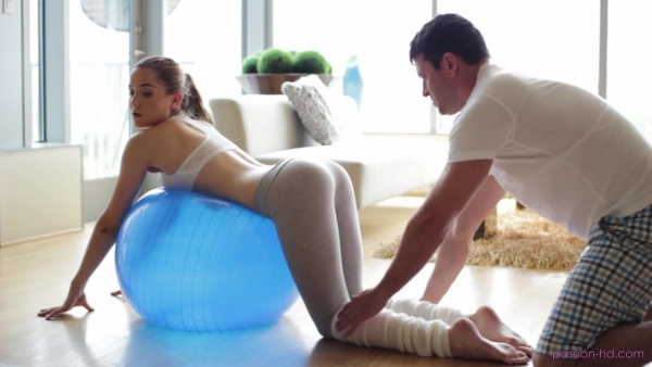 Hot Cutie Cums Almost Immediately in Hardcore Doggy Style Pounding