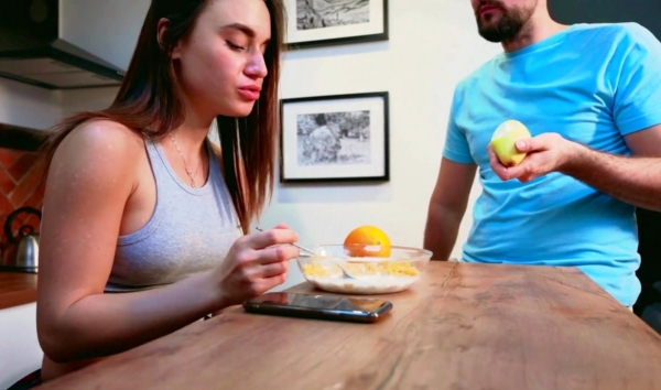 Quarantine Broke Russian Couple Wife Sucks Dick for Cash Nizhny Novgorod