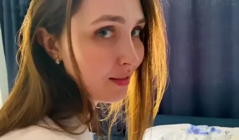 Horny Stepmom Wildly Fucks Lonely StepSon After Friends Ditch Him