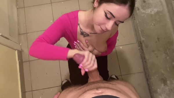 Russian Horny Teen Quick Blowjob Risk Of Getting Caught By Strangers