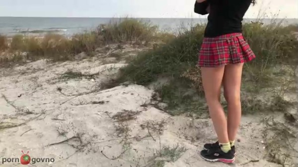 Insane Quick Beach Fuck: Brought Hot GF & Fucked Her Super Fast!