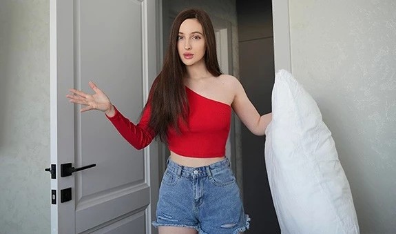 Stepsister Sleeps in My Bed Sucks Dick Fucks Me Raw POV