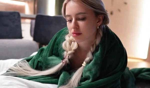 Horny Stepbrother Helps Sexy Stepsister with Rough Sex and Cumshot on Panties