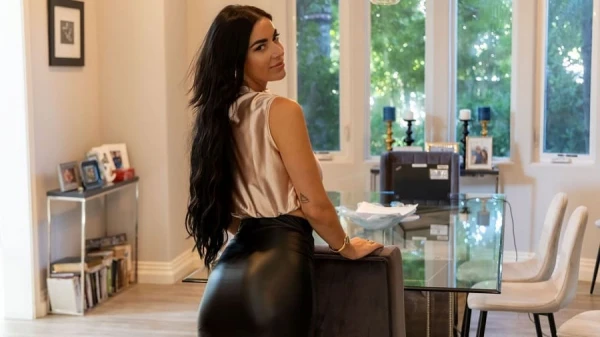 Hot Long-Legged Russian Brunette Takes Anal to Seal Deal in Empty Mansion