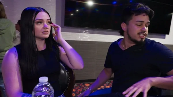 Drunk Russian GF Cheats: Sucks & Fucks in Nightclub Toilet While BF Searches Bar